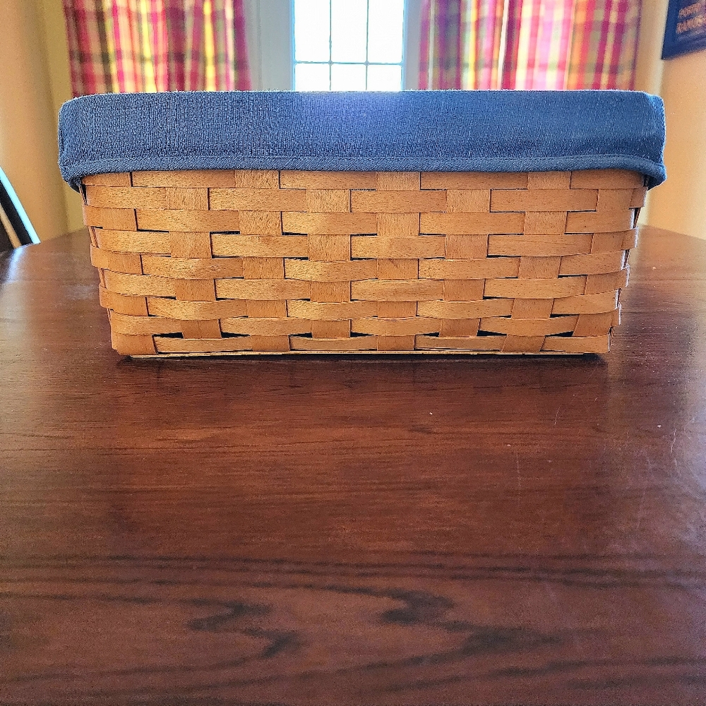 Vintage Longaberger basket - Picture 7 of 10